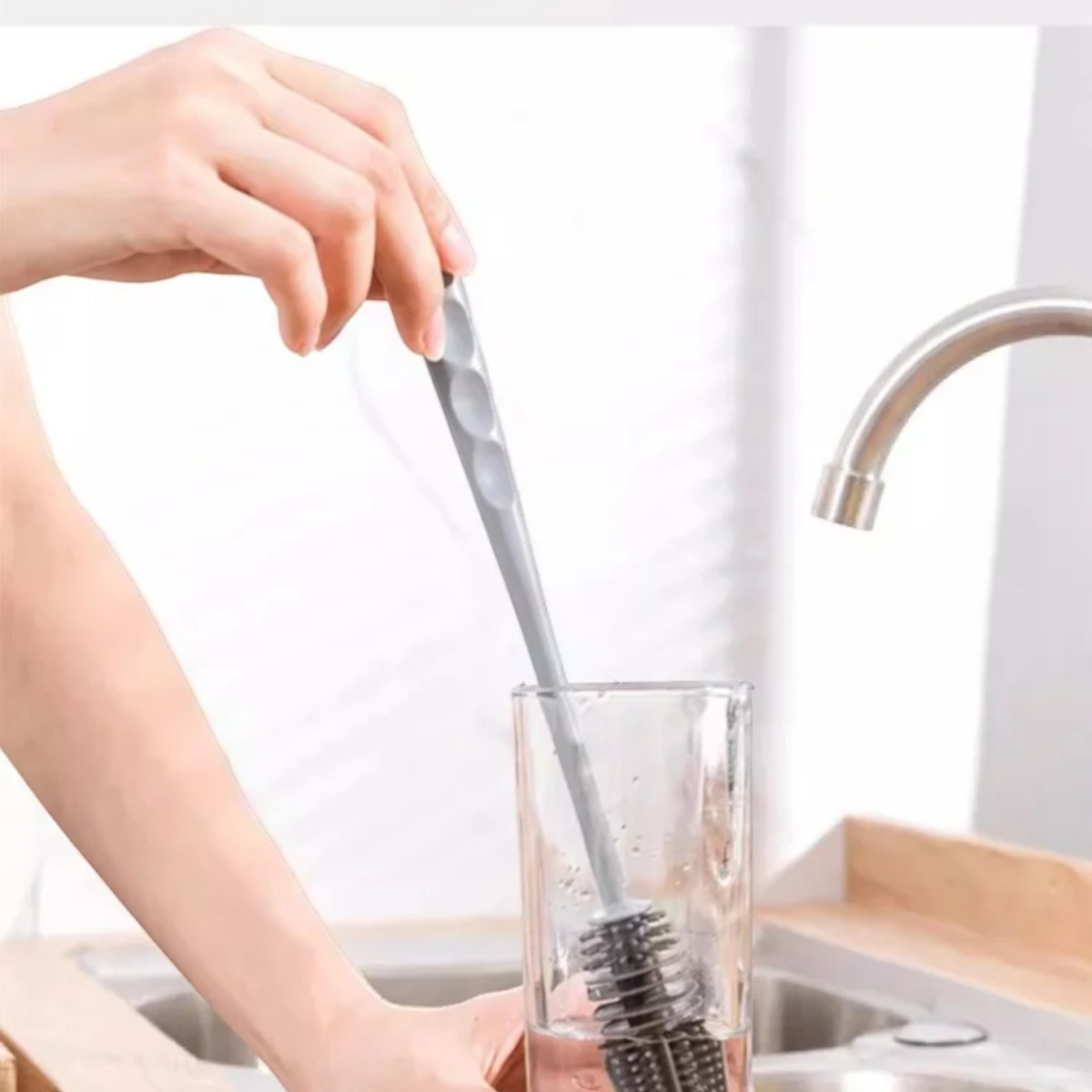 DUŻA SZCZOTKA DO MYCIA NACZYŃ SILIKONOWA DO SZKLANEK BUTELEK SODASTREAM