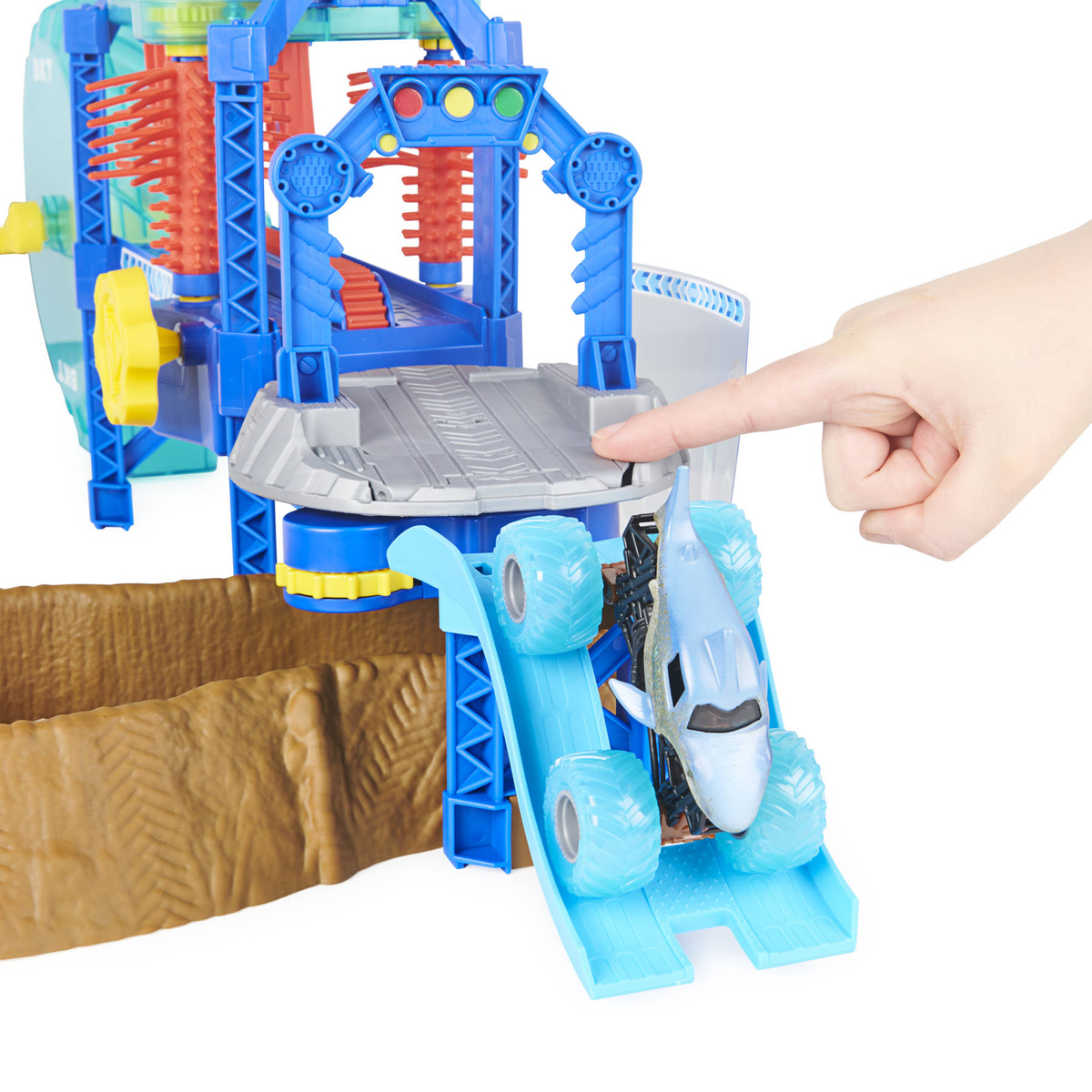 MONSTER JAM Zestaw SuperMyjnia + Autko 
