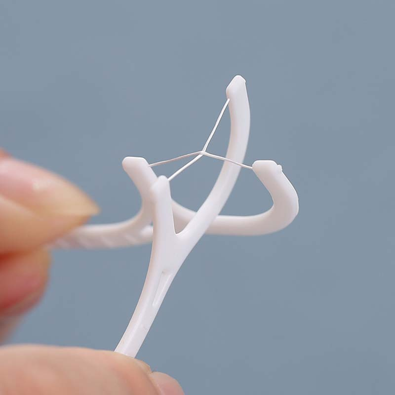 Wykałaczki z nicią dentystyczną 30 sztuk