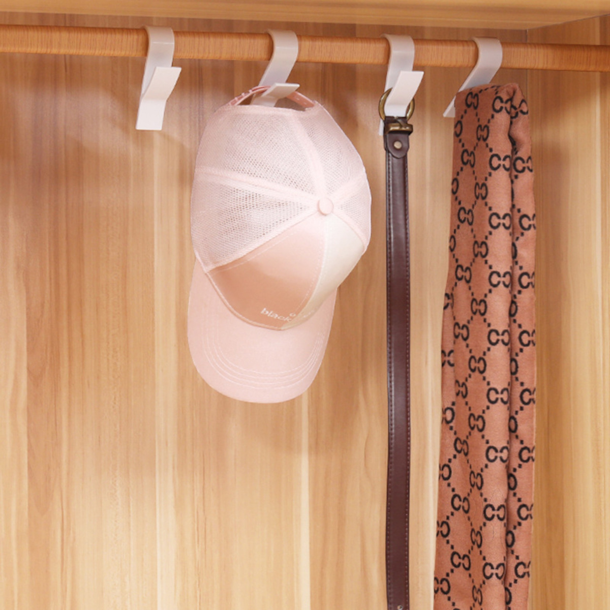 HACZYK NA GRZEJNIK WIESZAK ŁAZIENKOWY UCHWYT DO KALORYFERA ZESTAW 4 SZTUKI