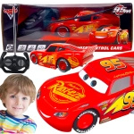 CARS AUTA ZYGZAK McQUEEN RC SAMOCHÓD ZDALNIE STEROWANY NA PILOTA 17CM