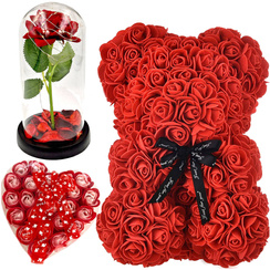 Walentynkowy Zestaw Miłości: Miś z róż, Różyczki z mydełek, Wieczna róża
