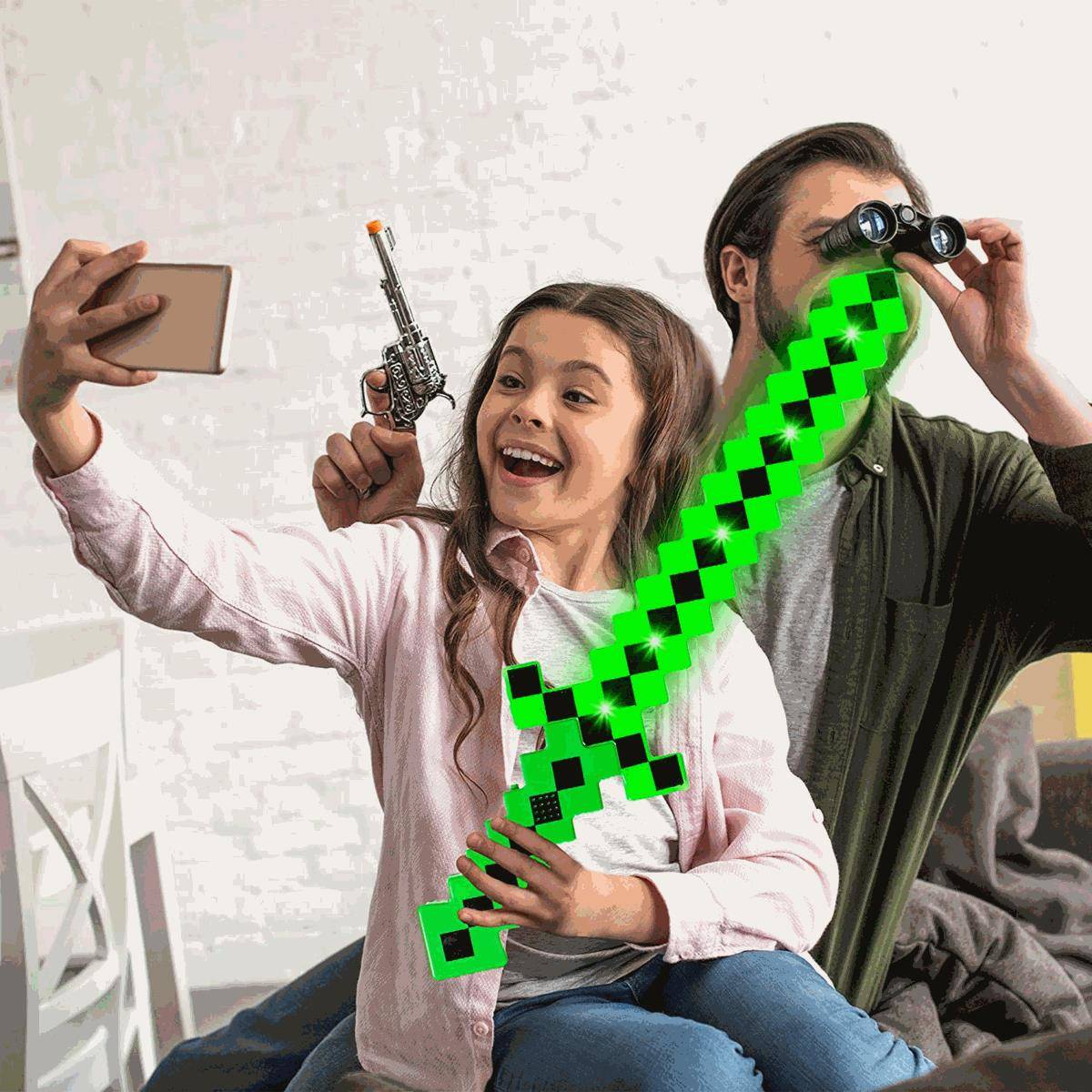 MINECRAFT Miecz ze światłem i z dźwiękiem pixel zielony
