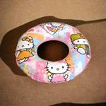 Duże dmuchane koło do pływania 60cm - Hello Kitty